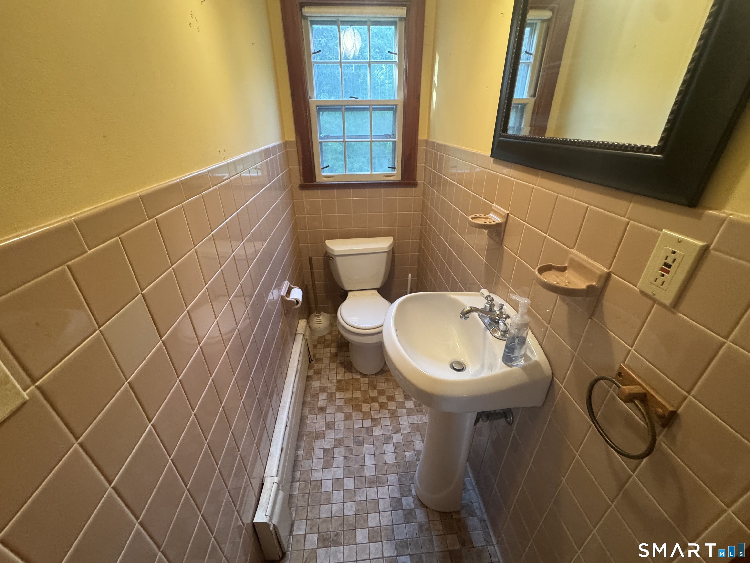 19 Washburn Street Windham CT 06226