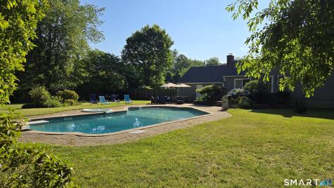 22 Briarwood Drive Guilford CT 06437