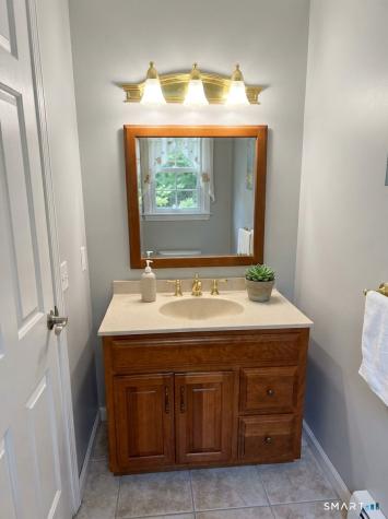 22 Briarwood Drive Guilford CT 06437