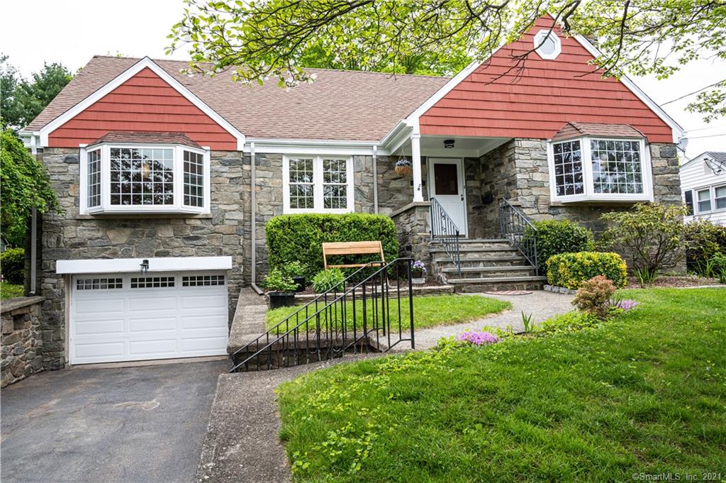 27 Windy Ridge Trumbull CT 06611