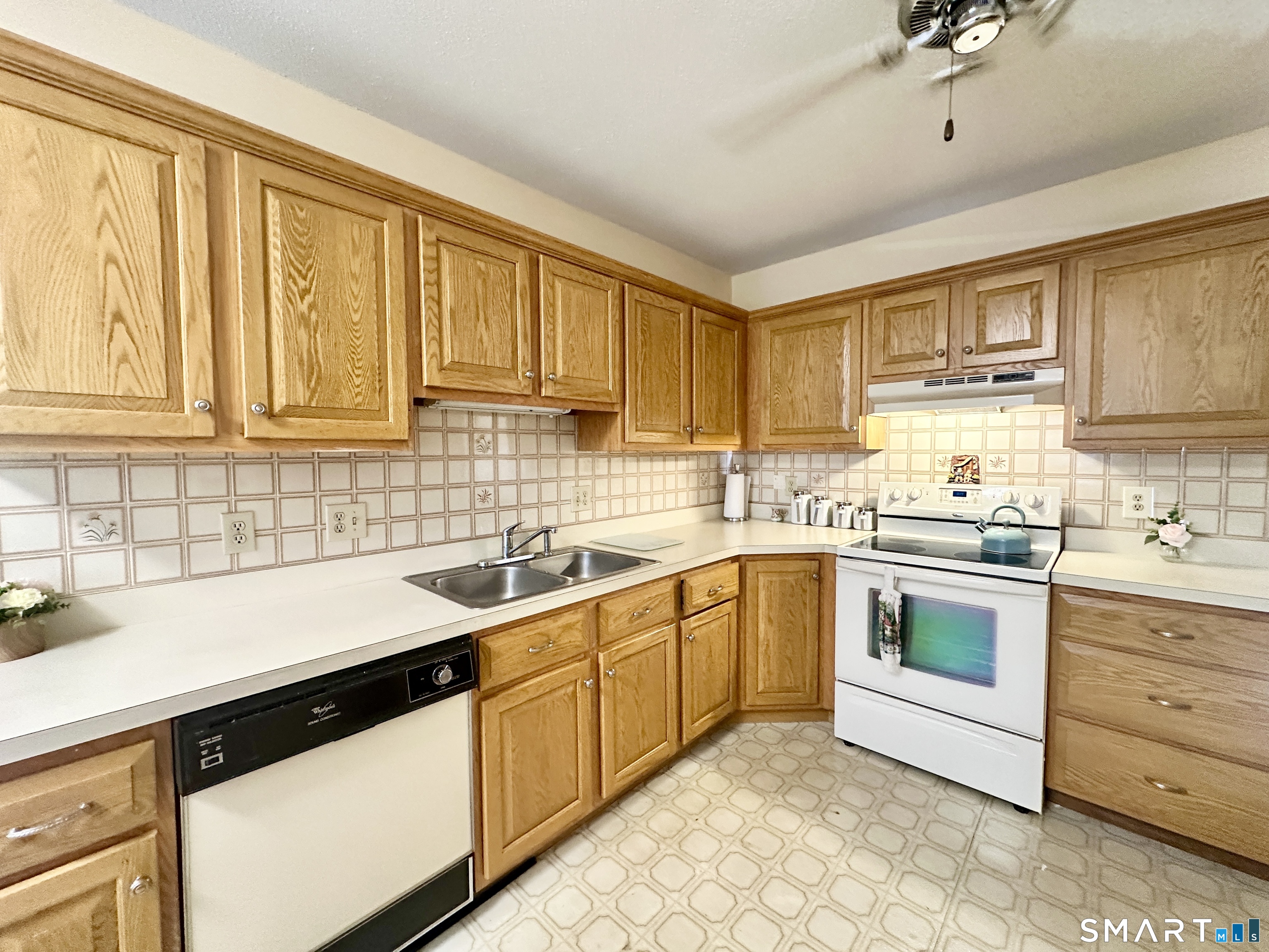 93 Woodland Avenue Bloomfield CT 06002