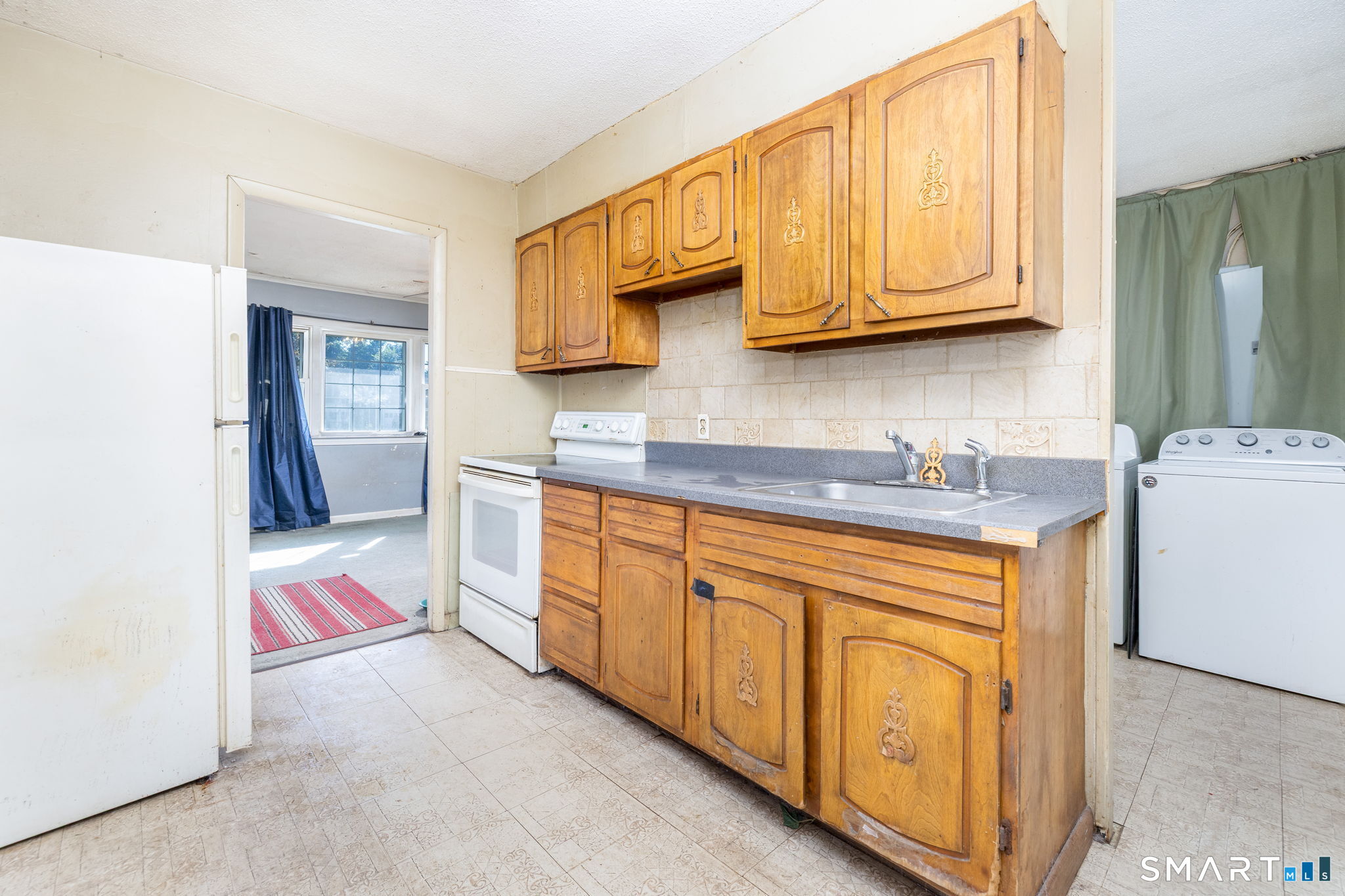 16 Walnut Circle Windsor Locks CT 06096