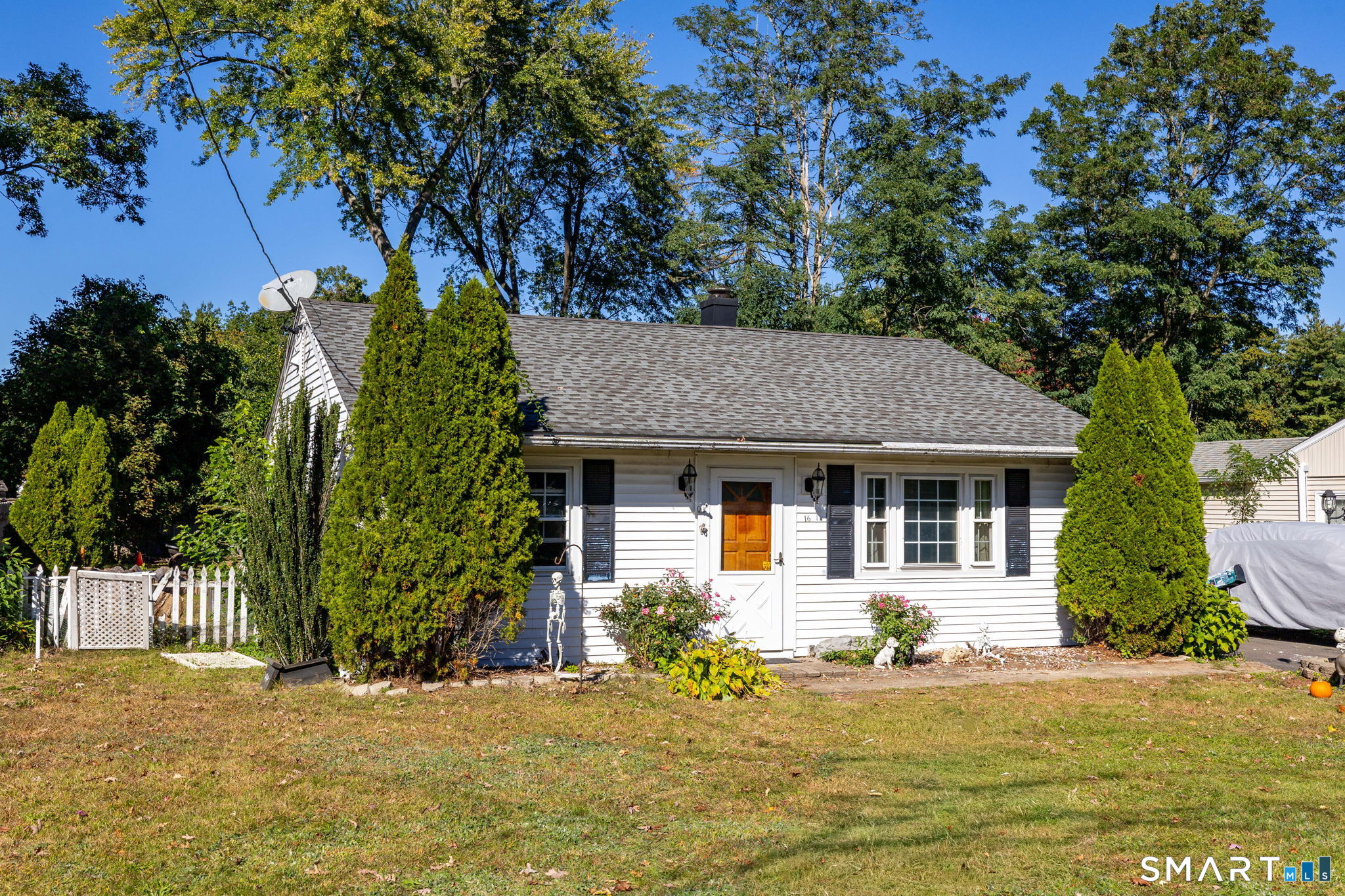 16 Walnut Circle Windsor Locks CT 06096