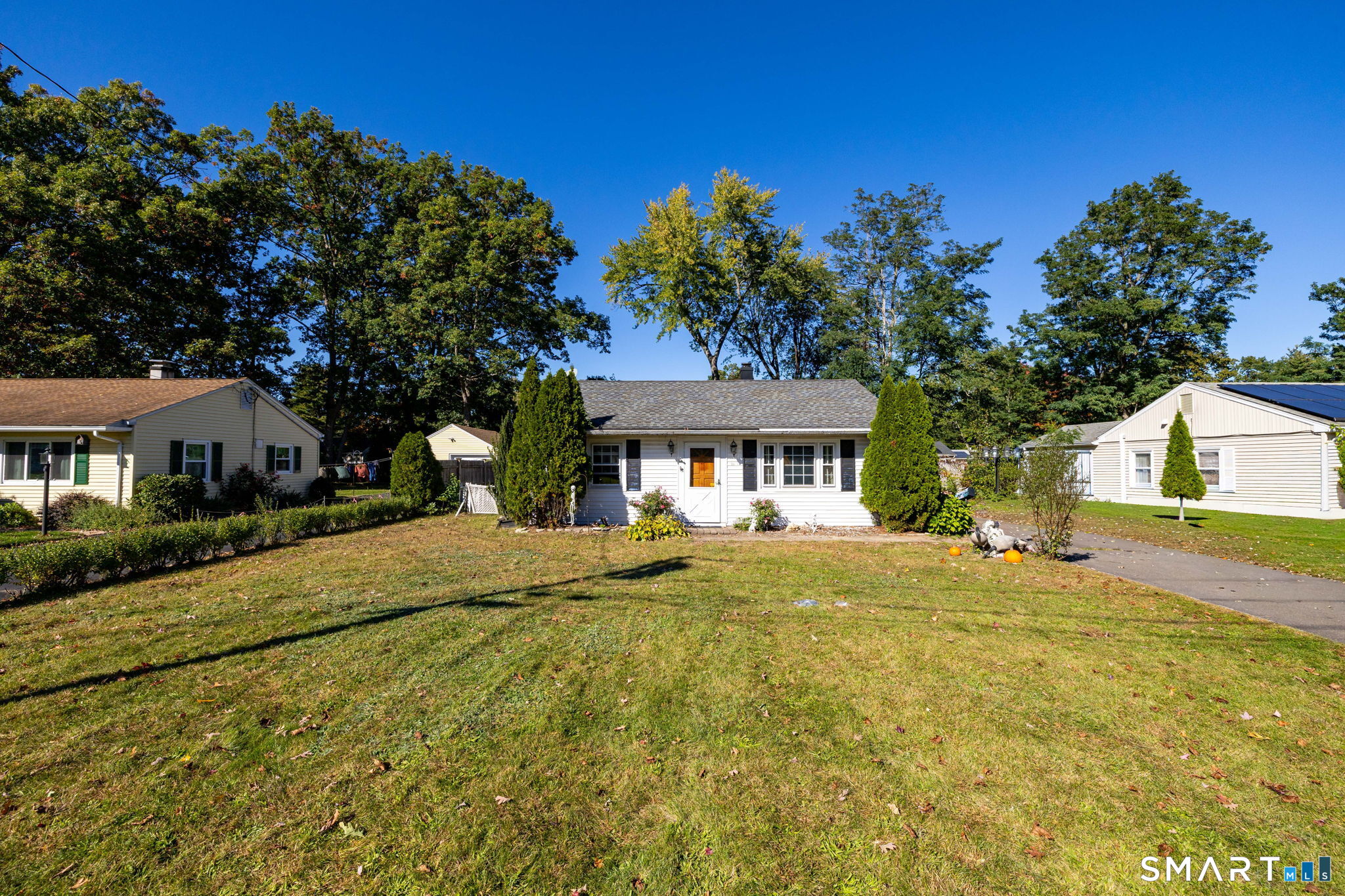 16 Walnut Circle Windsor Locks CT 06096