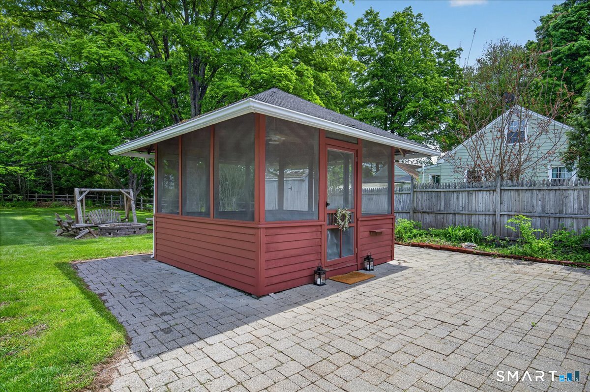 1006 King Road Cheshire CT 06410