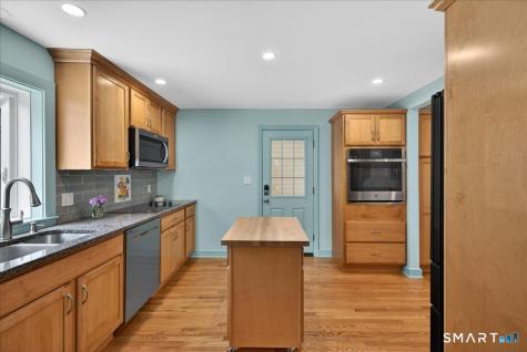 1006 King Road Cheshire CT 06410