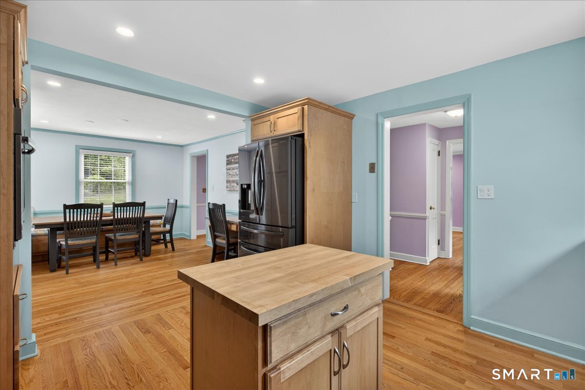 1006 King Road Cheshire CT 06410