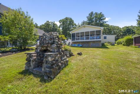 12 Private Grounds Road Ellington CT 06029