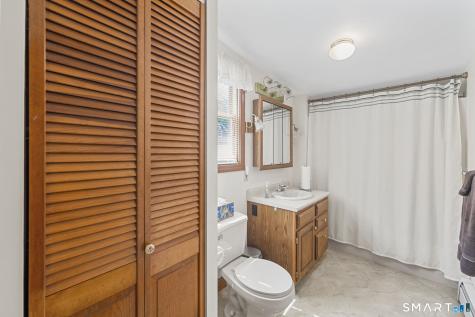 12 Private Grounds Road Ellington CT 06029