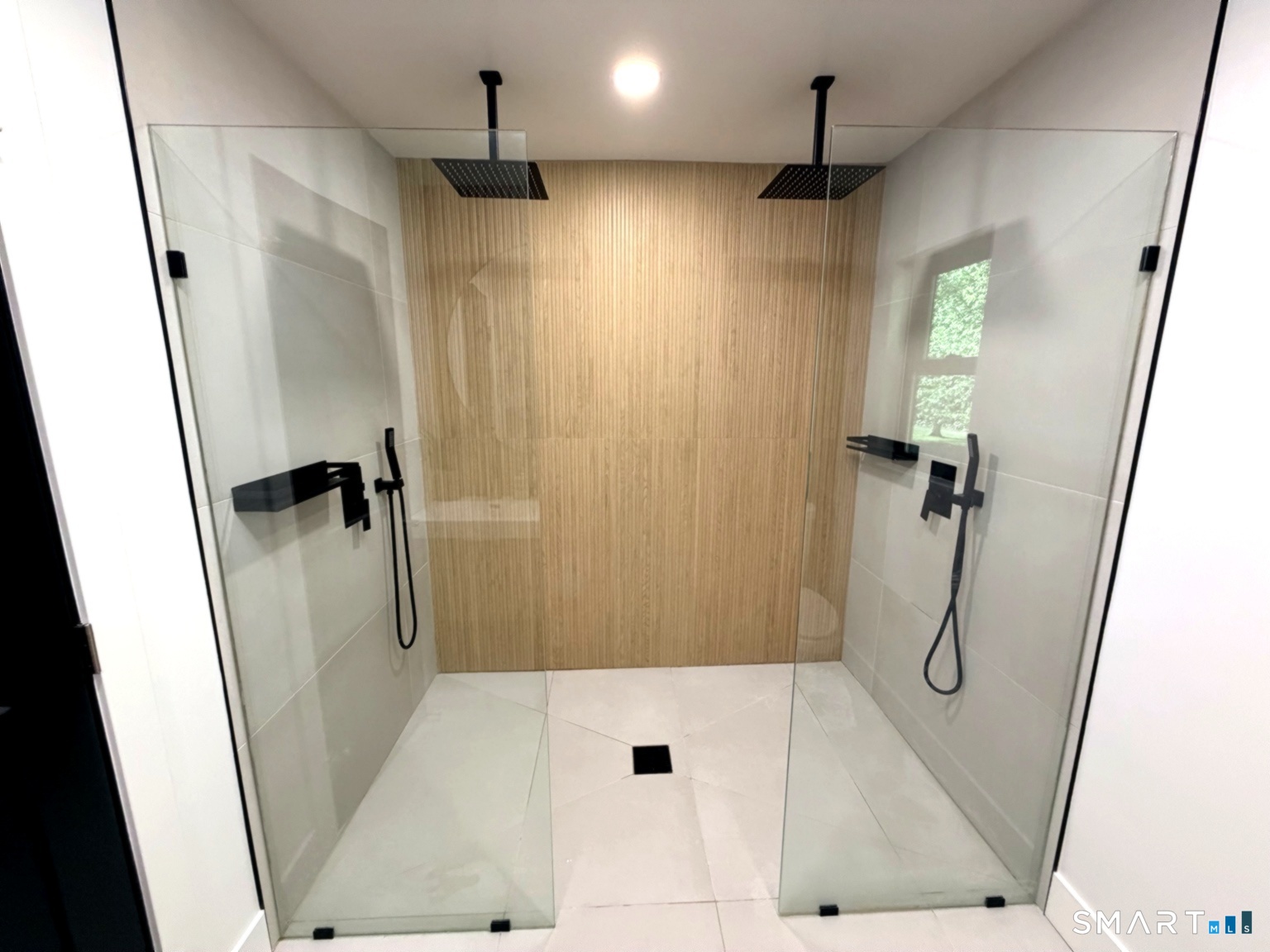 355 Surrey Lane Fairfield CT 06824