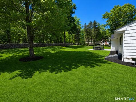 355 Surrey Lane Fairfield CT 06824