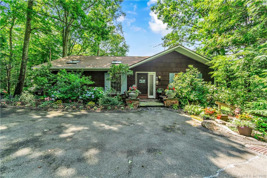 32 Paul Street Danbury CT 06810