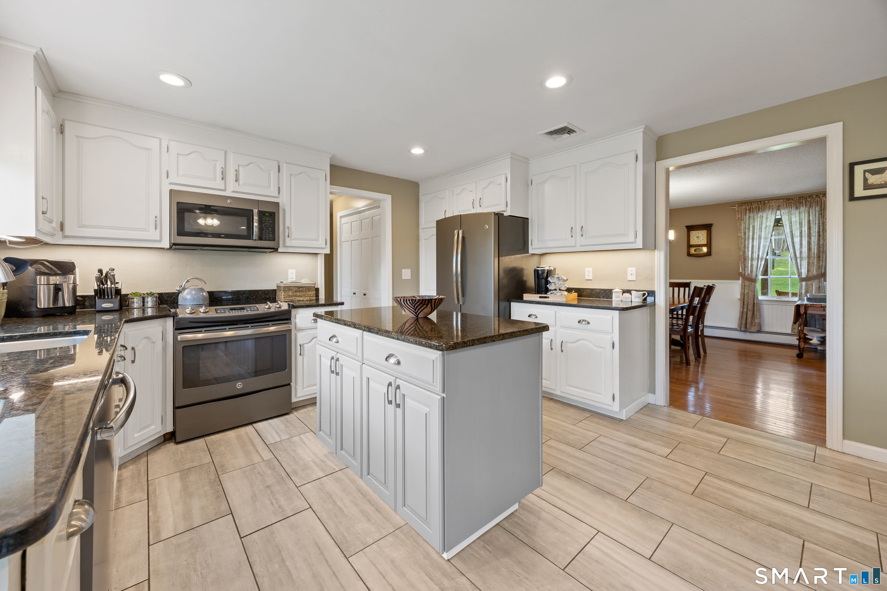 24 Concetta Lane Bristol CT 06010
