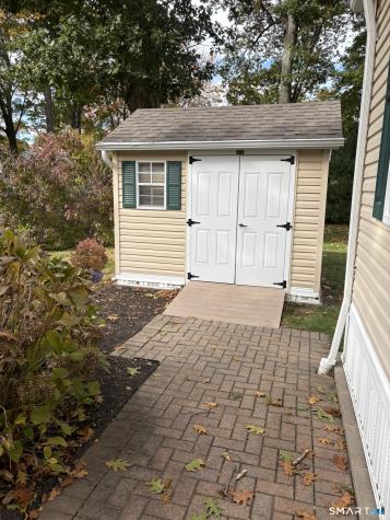 37 Woodland Trail Killingworth CT 06419