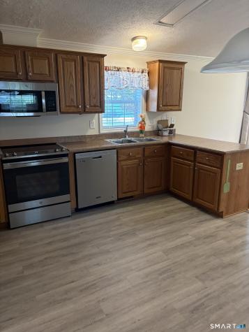 37 Woodland Trail Killingworth CT 06419