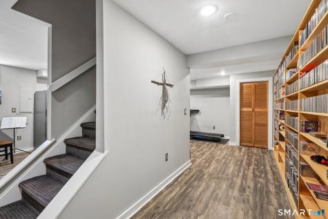 6 Mcnulty Drive New Milford CT 06776