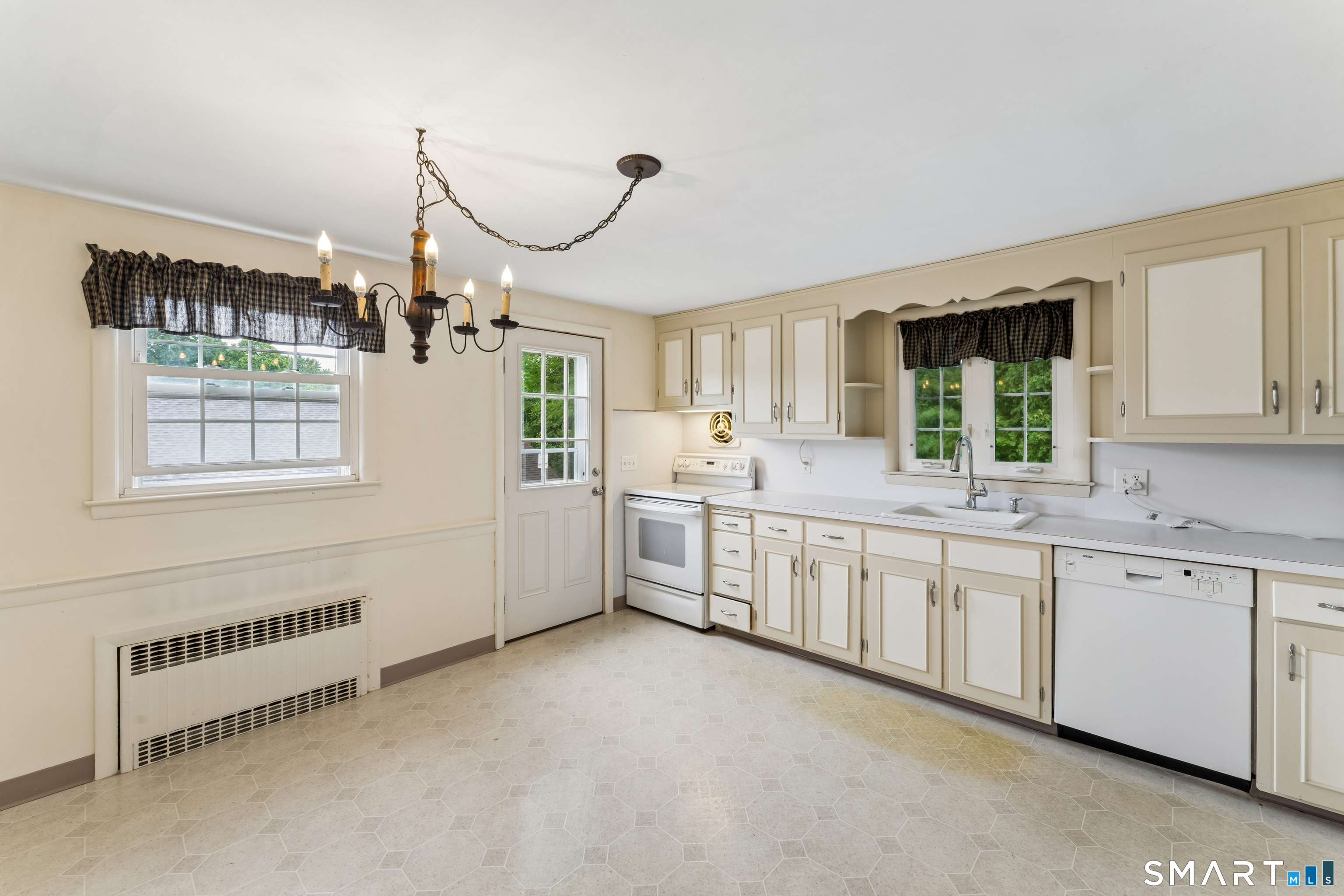 70 Bielefield Road Middletown CT 06457