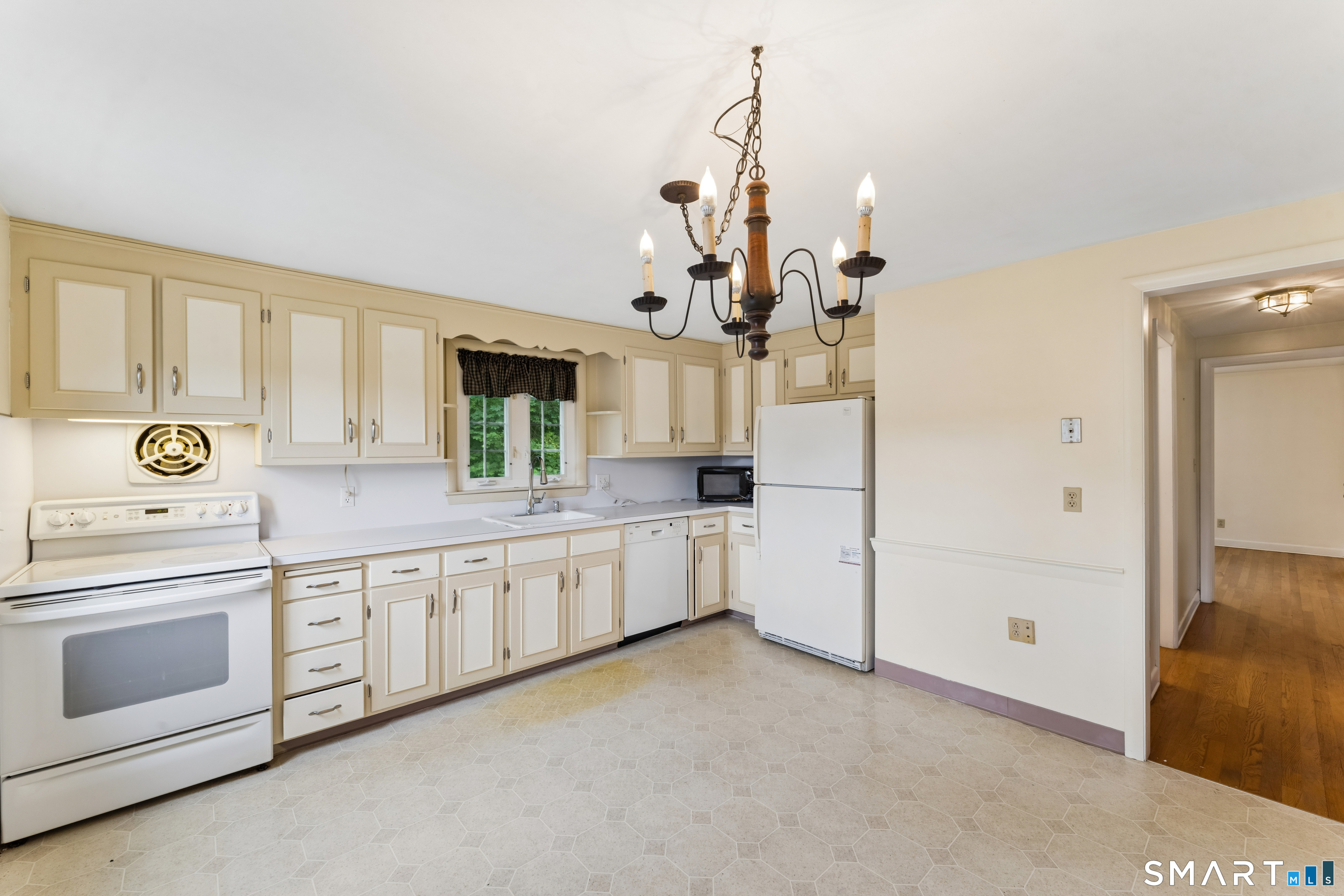 70 Bielefield Road Middletown CT 06457