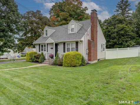 35 Helaine Road Manchester CT 06042
