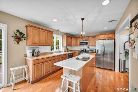 208 Debbie Drive Meriden CT 06451