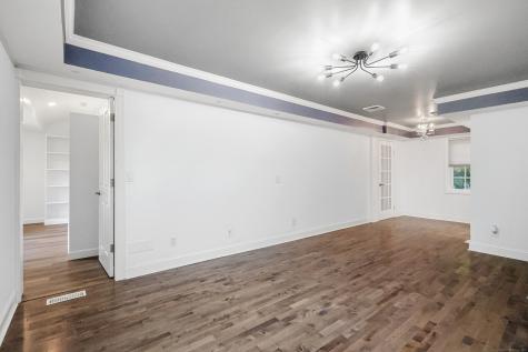 2 Abbey Lane Newtown CT 06470