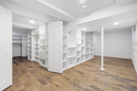 2 Abbey Lane Newtown CT 06470