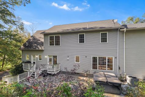 2 Abbey Lane Newtown CT 06470