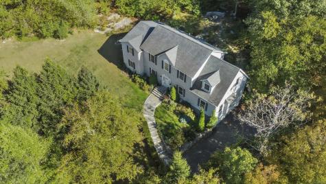 2 Abbey Lane Newtown CT 06470