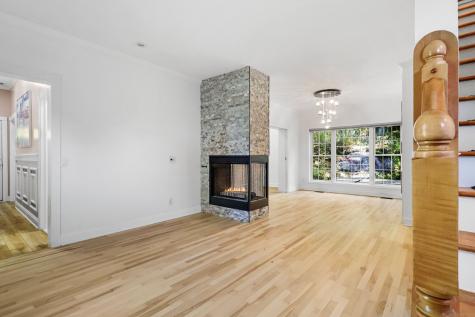 2 Abbey Lane Newtown CT 06470