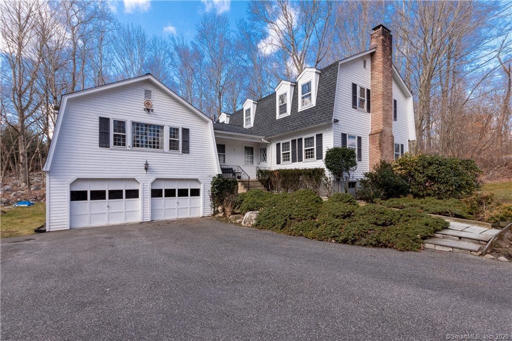 16 Lamppost Drive Redding CT 06896