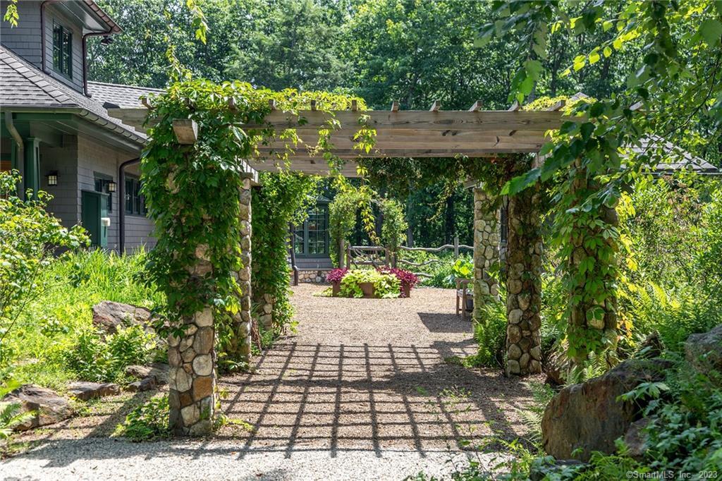 397 White Deer Rock Road Middlebury CT 06762