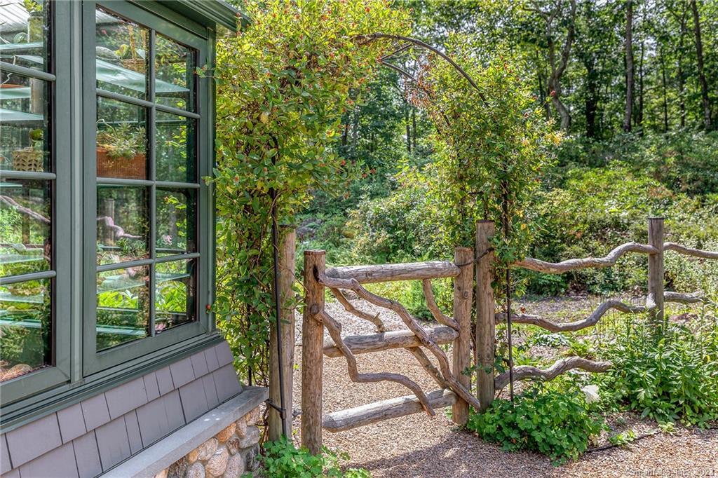 397 White Deer Rock Road Middlebury CT 06762