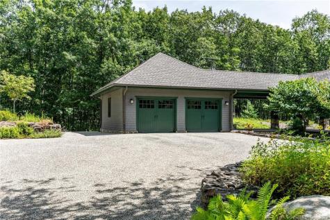 397 White Deer Rock Road Middlebury CT 06762