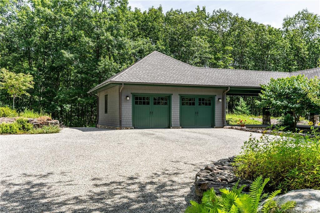 397 White Deer Rock Road Middlebury CT 06762