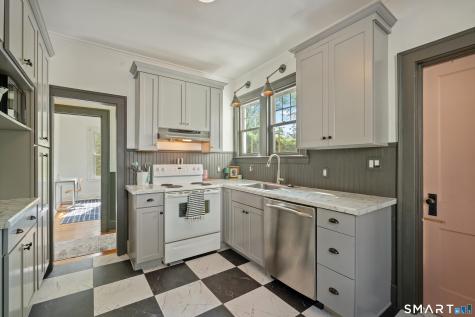 53 Burr Street West Hartford CT 06107