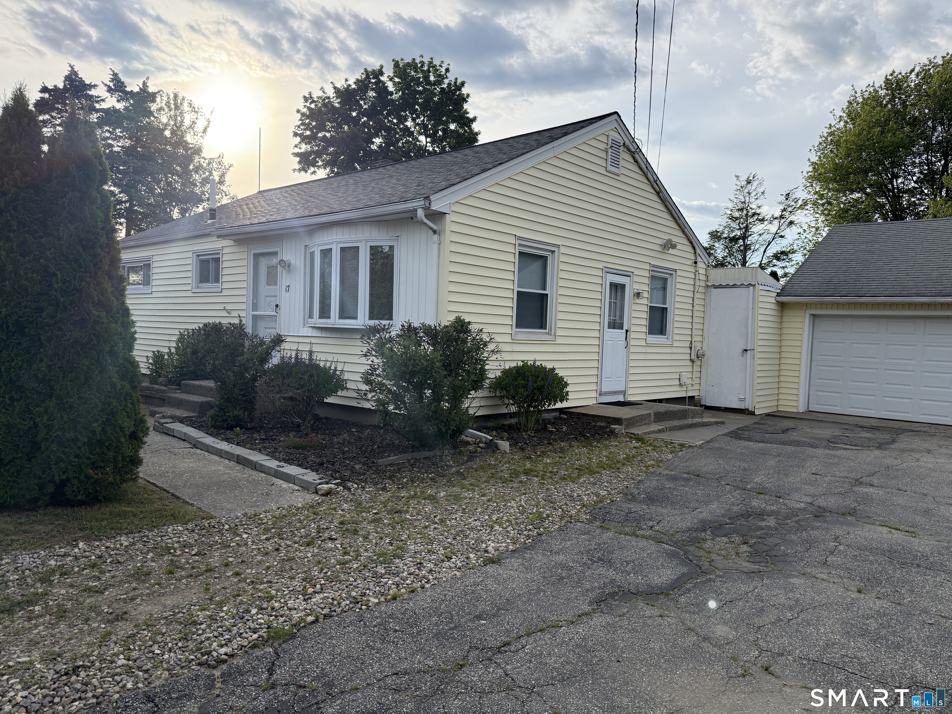 17 Sunset Drive Shelton CT 06484