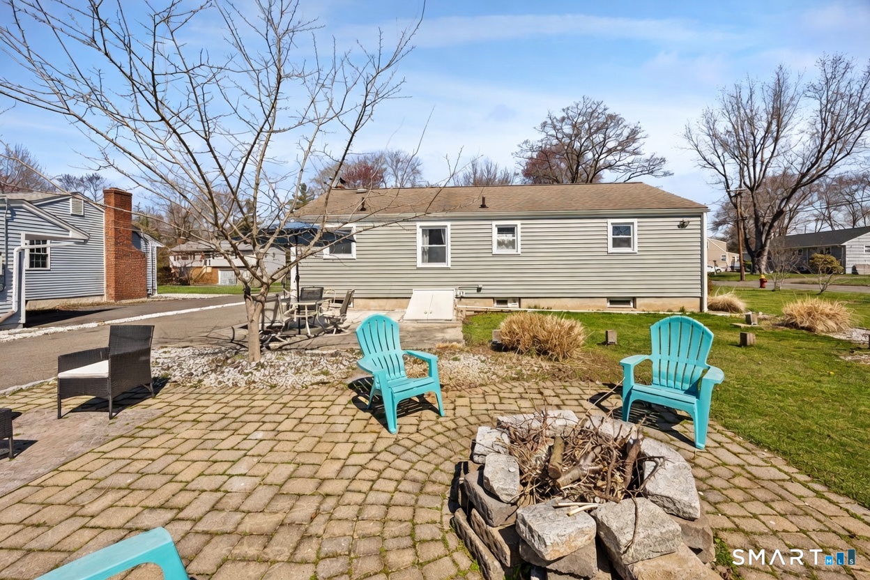 3 Greenlawn Avenue Newington CT 06111