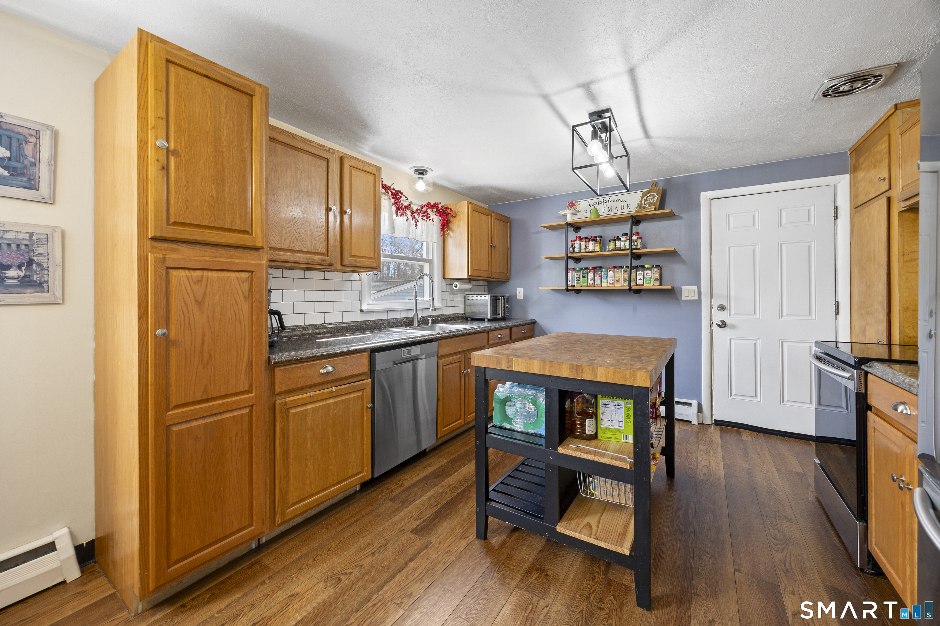 3 Greenlawn Avenue Newington CT 06111
