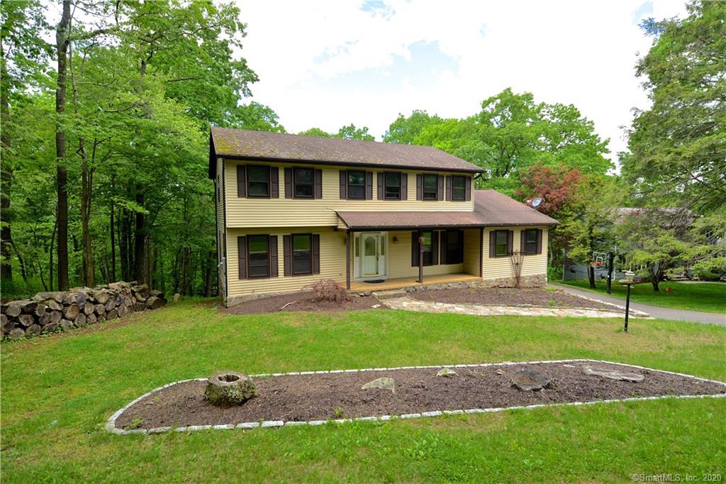 8 Windward Drive New Fairfield CT 06812