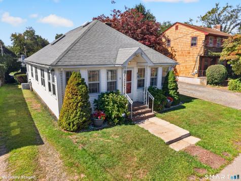 3 Brookside Avenue Old Lyme CT 06371