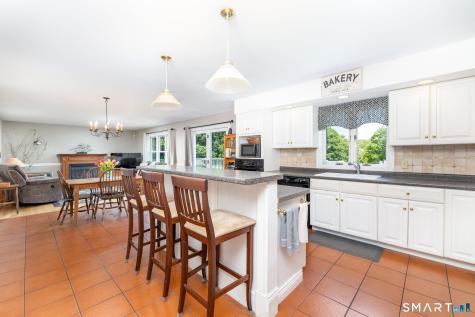 18 South Street Woodbury CT 06798