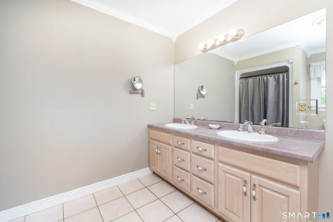 18 South Street Woodbury CT 06798
