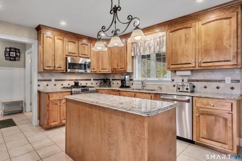 45 Macintosh Way Southington CT 06489
