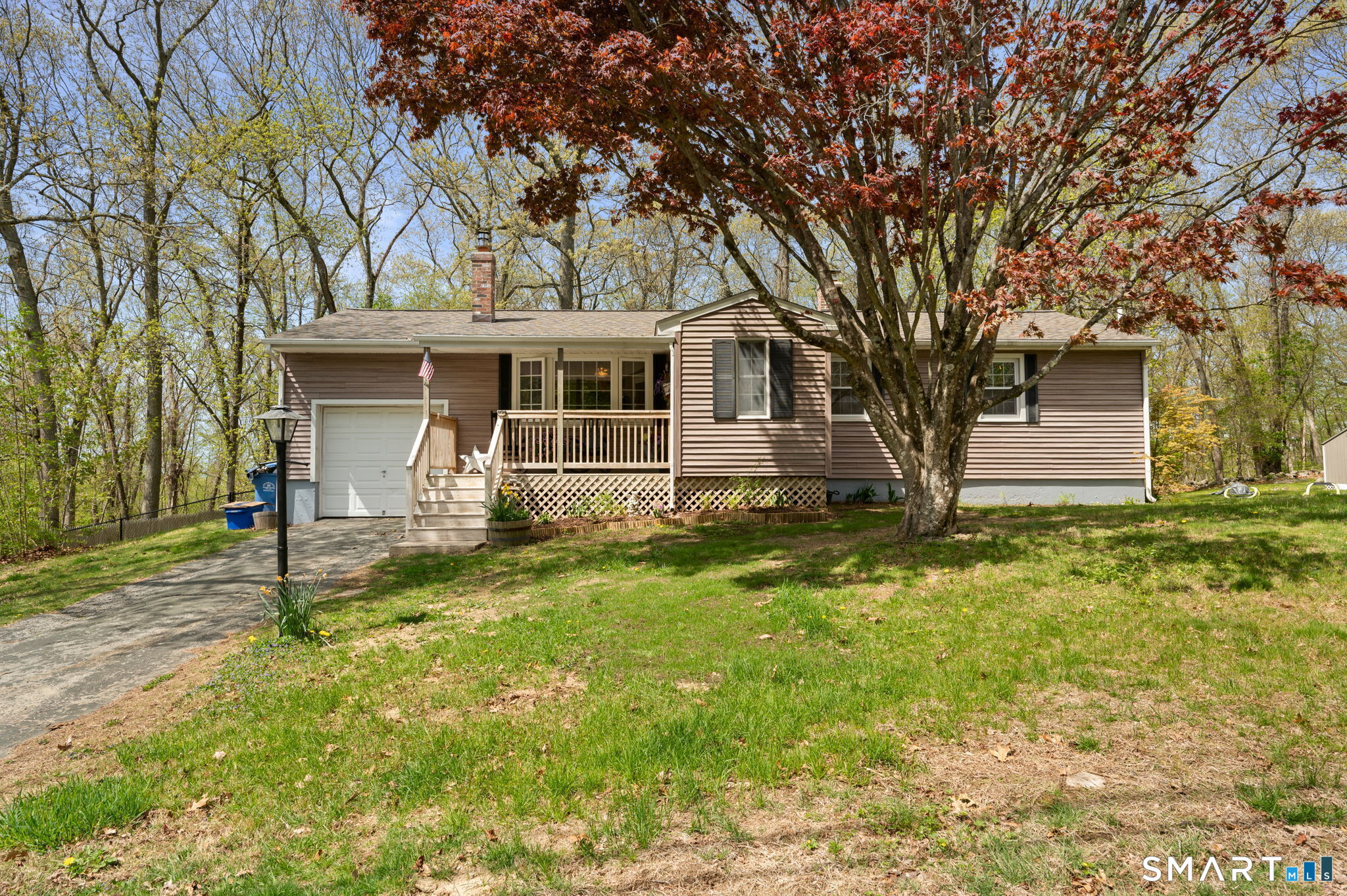 17 Ledgewood Drive Ledyard CT 06335
