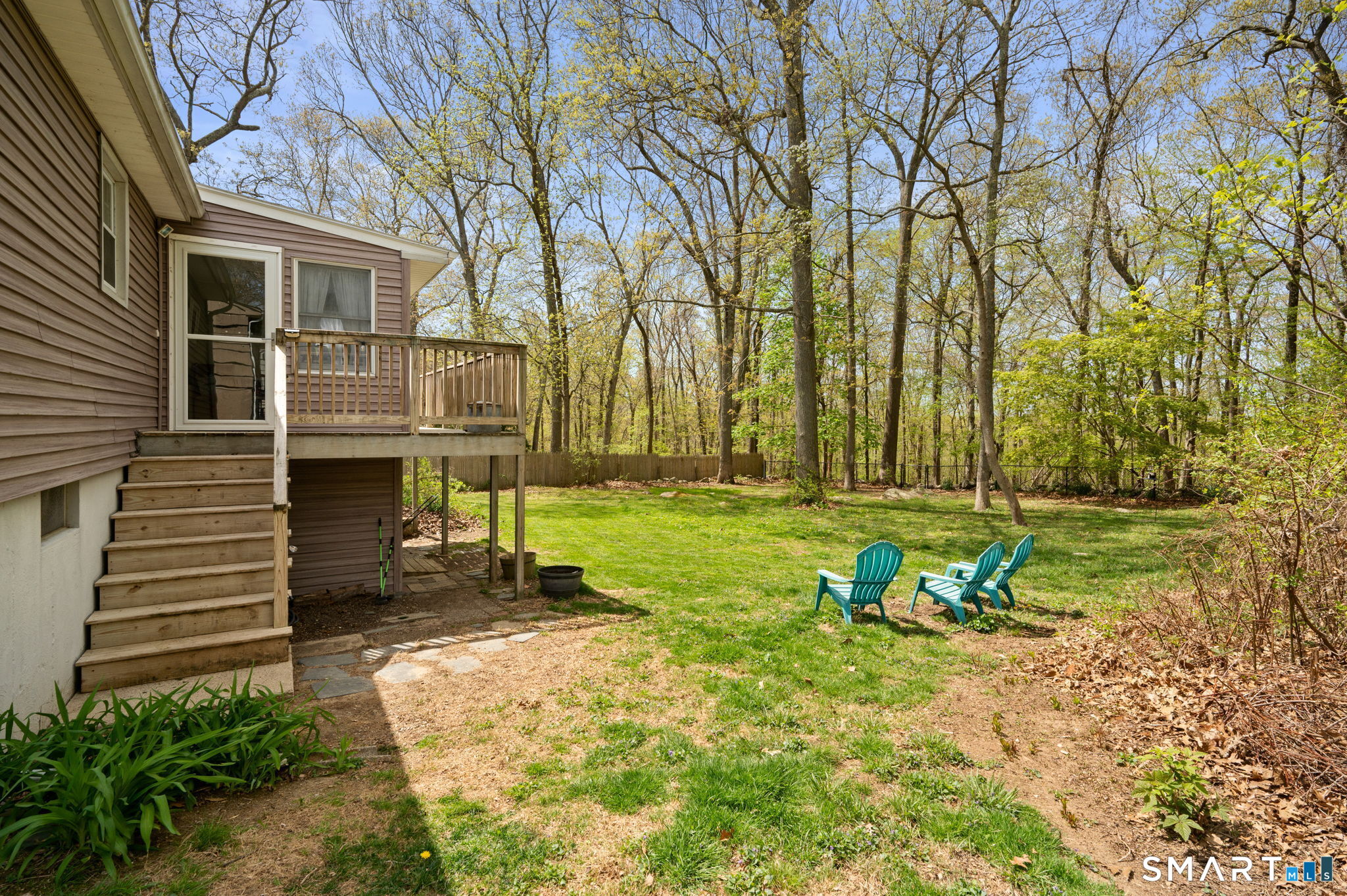 17 Ledgewood Drive Ledyard CT 06335