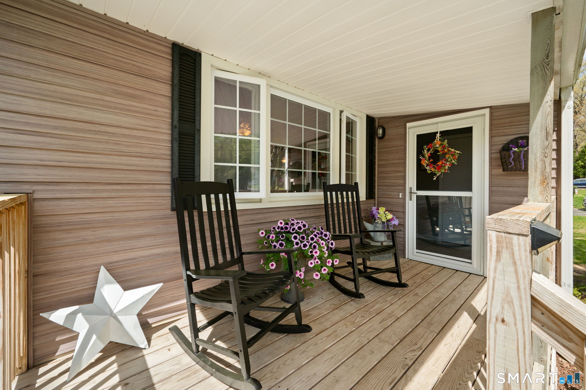 17 Ledgewood Drive Ledyard CT 06335