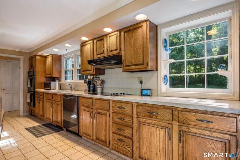 7 Milestone Lane Madison CT 06443