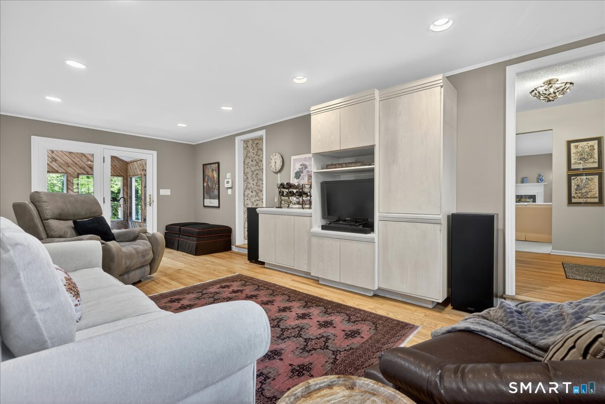 11 Bender Road Hamden CT 06518