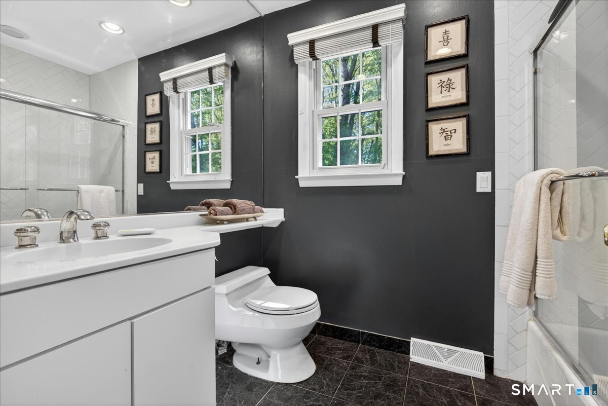 11 Bender Road Hamden CT 06518