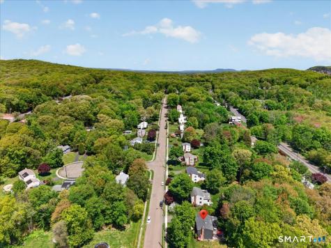 11 Bender Road Hamden CT 06518